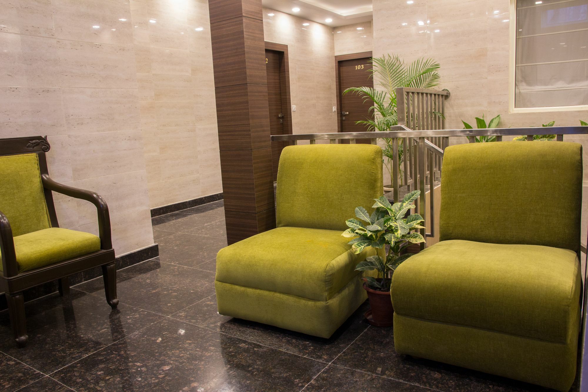 Hotel Pawan Plaza Near Sir Ganga Ram Hospital Delhi  Exterior foto